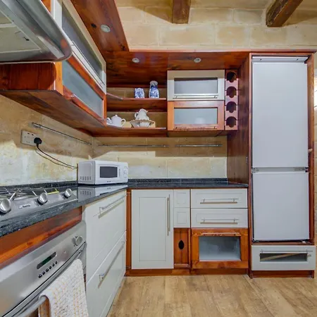 Charming House In Close To Ferries *