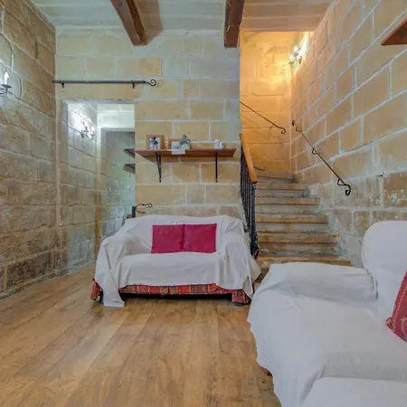 Σπίτι διακοπών Charming House In Close To Ferries