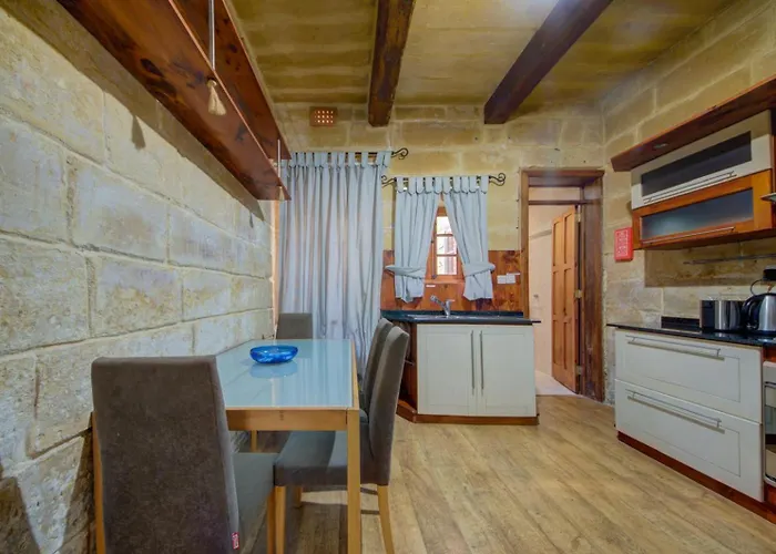 Charming House In Close To Ferries Holiday home *