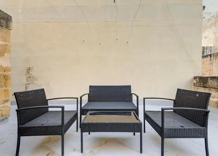 Charming House In Close To Ferries *