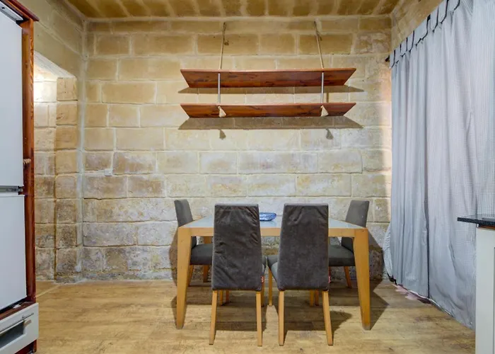 Holiday home Charming House In Close To Ferries *