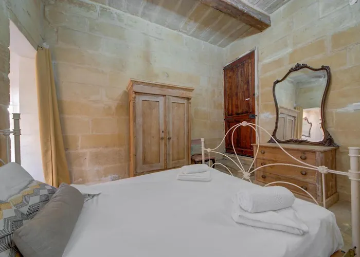 Prázdninový dům Charming House In Close To Ferries *