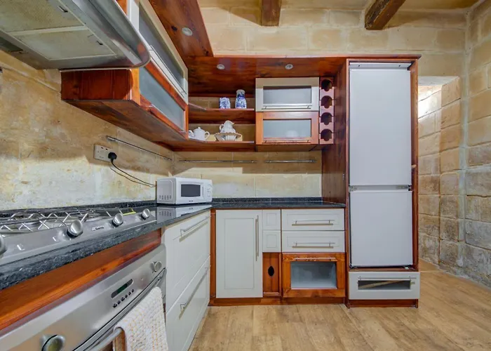 Charming House In Close To Ferries *