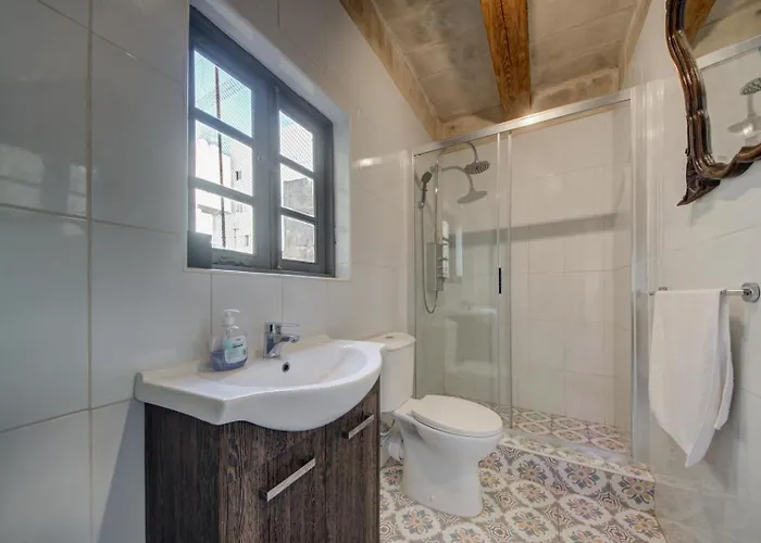 Charming House In Close To Ferries *